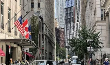 ABŞ-da dövlət bayraqları yarıya endirilib