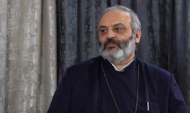 Keşiş ermənilərə tezliklə əsas mitinqin keçiriləcəyini dedi