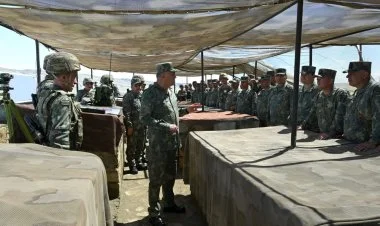Kərim Vəliyev artilleriya bölmələrinin təlimini izləyib