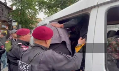 İrəvanda etiraz aksiyası zamanı 270-dən çox adam saxlanılıb