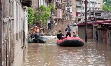 Paşinyan Lori və Tavuşdakı daşqınları fəlakət elan edib FOTO