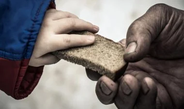 Sağ əlin verdiyini sol əl bilməlidir?