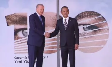 Ərdoğan 18 ildən sonra CHP-nin Baş qərargahına gedib