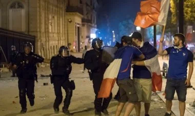 Azərbaycan Fransadakı polis zorakılığından narahatdır FOTO