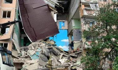 Rusiyada mərminin düşməsi nəticəsində binanın bloku uçub