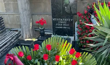 Milli Qəhrəman Çingiz Mustafayev məzarı başında yad edildi