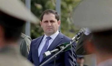 Ermənistanın müdafiə naziri Fransaya səfərə gedib
