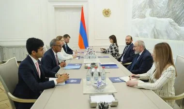 Paşinyanın ABŞ rəsmiləri ilə görüşləri davam edir