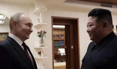 Putin Şimali Koreyada rəsmi səfərdədir