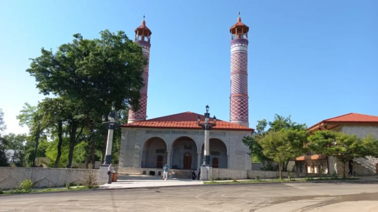 Şuşada bayram namazı qılınıb FOTO