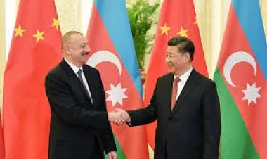 İlham Əliyev Si Cinpini təbrik etdi