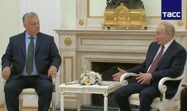 Viktor Orban Kremldə Vladimir Putinlə görüşüb