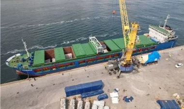 “Üzeyir Hacıbəyli” gəmisi Mingəçevir İES-ə avadanlıq gətirir