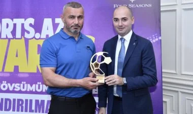 Q.Qurbanov İrlandiya millisinin baş məşqçisinə namizəd olub