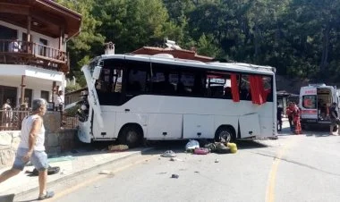 Türkiyədə avtobus qəzası: ölən və yaralananlar var