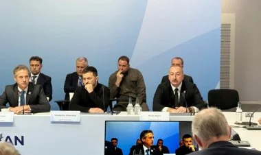 İlham Əliyev Oksfordda dəyirmi masada iştirak edib