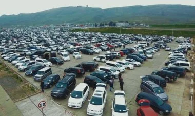 Gürcüstandan avtomobil idxalı 2 dəfədən çox azaldıb