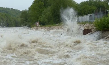 Qax rayonunda Kürmükçaydan sel keçir