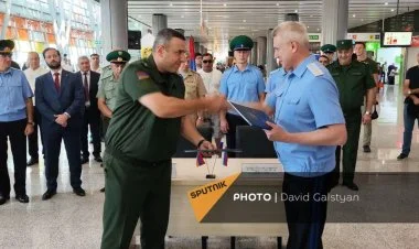 Rusiya "Zvartnots" aeroportuna nəzarəti Ermənistana verdi