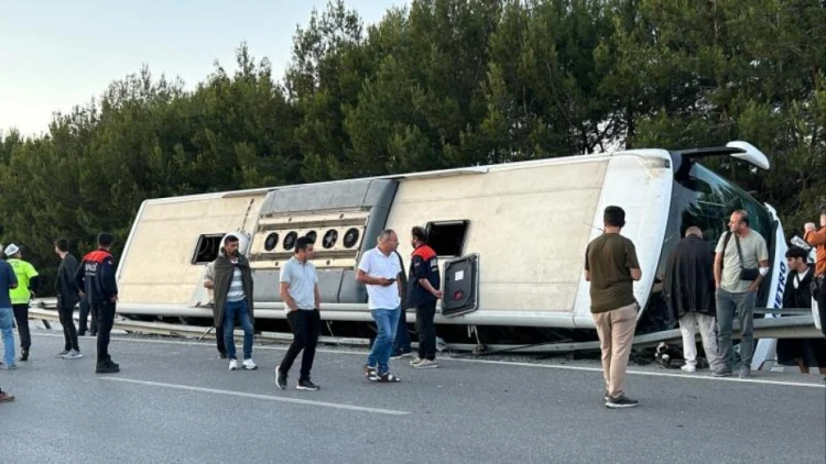 Türkiyədə sərnişin avtobusu aşıb, yaralananlar var