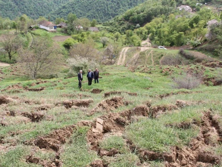 Azərbaycanda sürüşmə və çökmə prosesləri qeydə alınıb FOTO