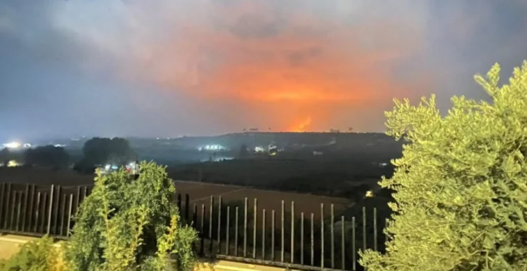 İsrail qırıcıları “Hizbullah”ın silah anbarlarını bombalayıb