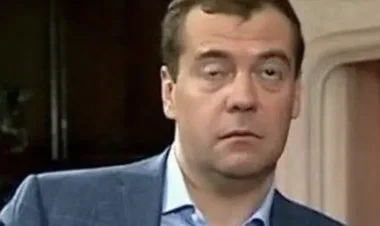 Medvedev Kiyevi alır