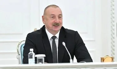 Astanada dövlət başçılarının qeyri-rəsmi şam yeməyi olub