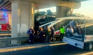 Türkiyədə sərnişin avtobusu qəzaya uğrayıb YENİLƏNİB/FOTO