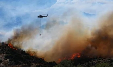 Ağdərədə yanğınların söndürülməsinə 2 helikopter cəlb olunub