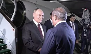 Putinin təyyarəsi Heydər Əliyev hava limanına endi VİDEO