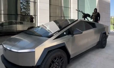 İlon Mask Ramzan Kadırova "Tesla" bağışlamayıb VİDEO