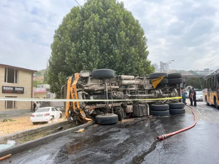 İrəvanda ağır yol qəzası olub