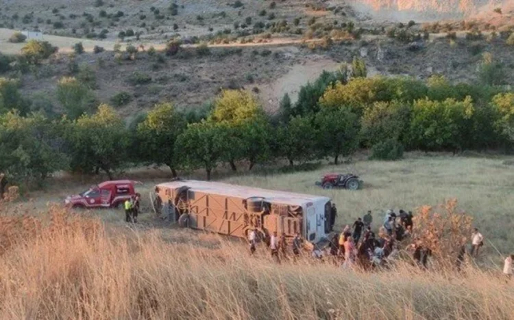 Türkiyədə avtobus qəzası nəticəsində yaralı sayı 26-ya çatıb