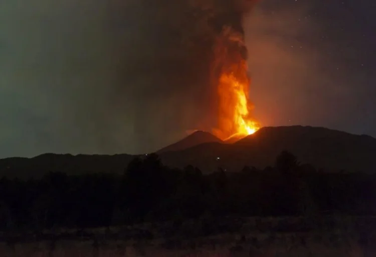 Etna vulkanı yenidən fəallaşıb