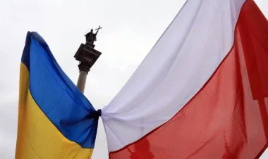 Polşa gözünü Ukrayna torpaqlarına dikibmi?