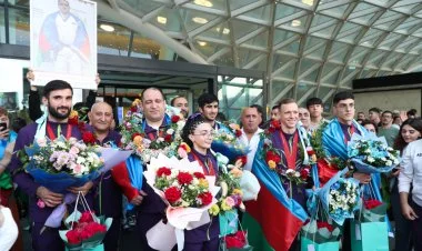 Azərbaycan idmançıları Paris Paralimpiadasından qayıtdılar