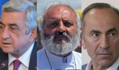 Keşiş "Qarabağ klanının" başçılarından təlimat alır