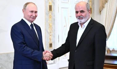 Putin Sankt-Peterburqda Əli Əhmədianı qəbul edib FOTO