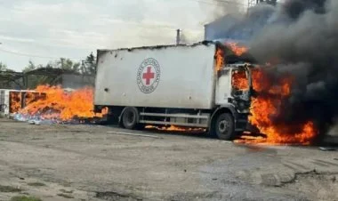 Ukraynada BQXK-nın maşınları vurulub, ölən və yaralılar var
