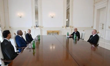 İlham Əliyev qəbullar keçirib YENİLƏNİR