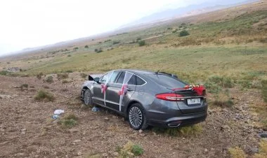 Naxçıvanda gəlin maşını qəza edib, bəy xəsarət alıb