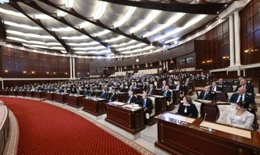 Parlament sədrinin I müavini və müavinləri seçilib