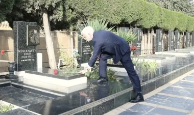 ABŞ-ın Azərbaycandakı səfiri şəhidlərin xatirəsini yad edib