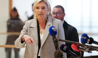 Makron rəqibini məhkəmə yolu ilə sıradan çıxarmaq iatəyir