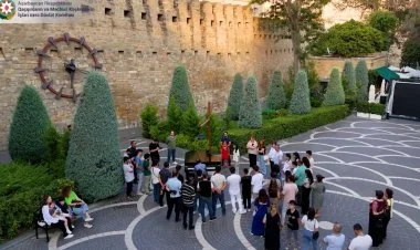 Musiqili fləşmob VİDEO