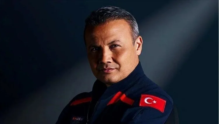 Alper Gezeravcı Türkiyə Kosmik Qüvvələri Komandanlığında