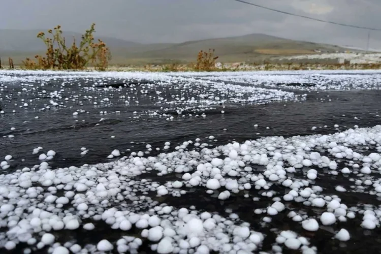 Rayonlarda hava qeyri-sabit keçəcək, dolu düşəcək