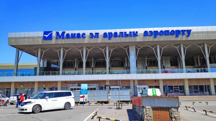 Qırğızıstanın Manas hava limanında bomba xəbəri