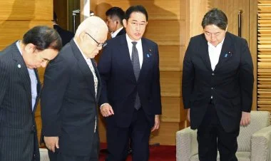 Yaponiya hökuməti tam tərkibdə istefaya gedib